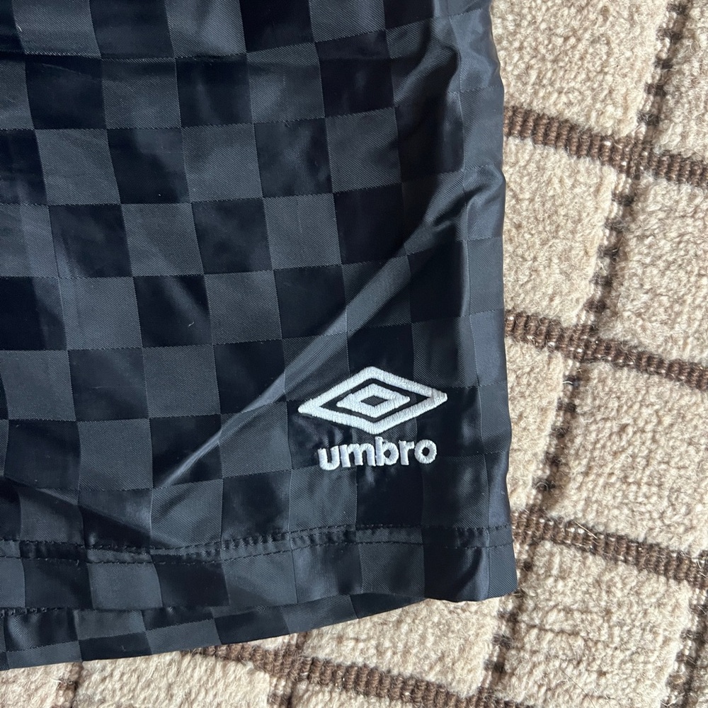 Umbro Checkered Drawstring Shorts - 7" inseam - Picture 2 of 8